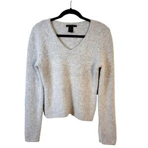 Sarah Spencer light gray v neck  fitted sweater